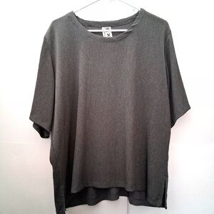 INTERNATIONAL Gray Short Sleeve Women's Top Size Fit 1X